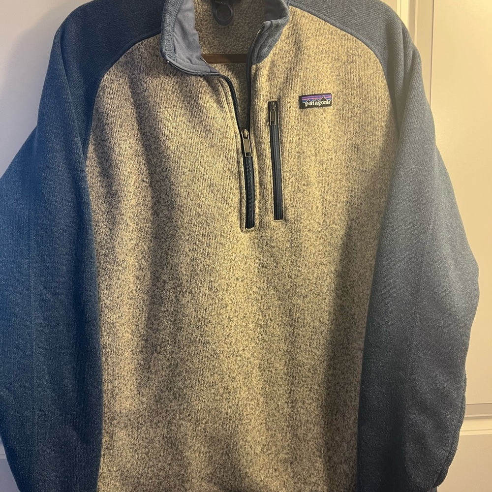 Patagonia lightweight fleece